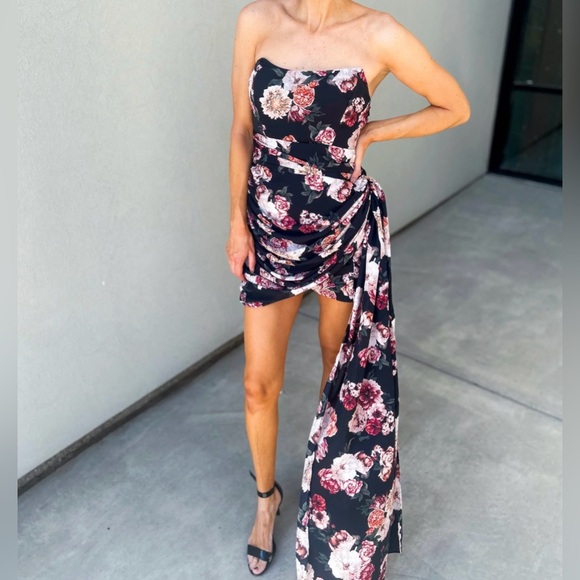 Buddy Love Dresses & Skirts - Buddy Love Floral Mini Dress with Draped Side